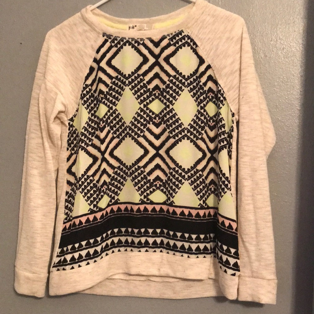 Jolt size Medium long sleeve shirt *cool print*